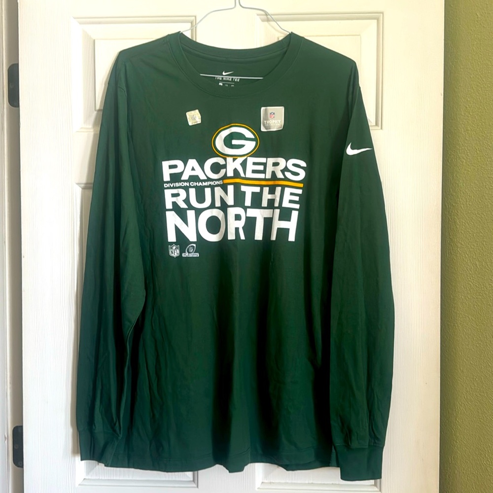 NWOT Nike Green Bay Packers shirt